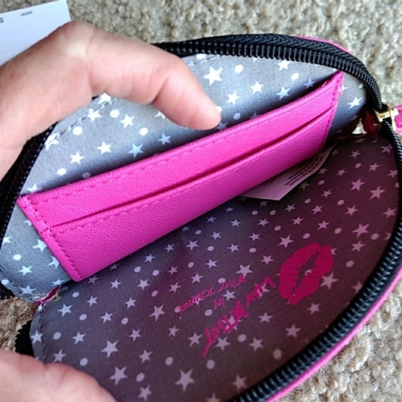 *** Betsey Johnson Dark Pink Kitty Wristlet - Picture 3 of 3